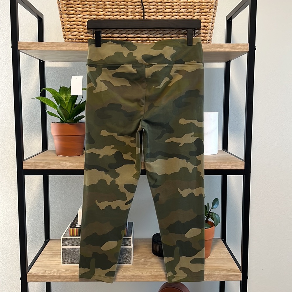 NWT J. Crew Factory Mid-Rise Camo Legging, S - Picture 5 of 11